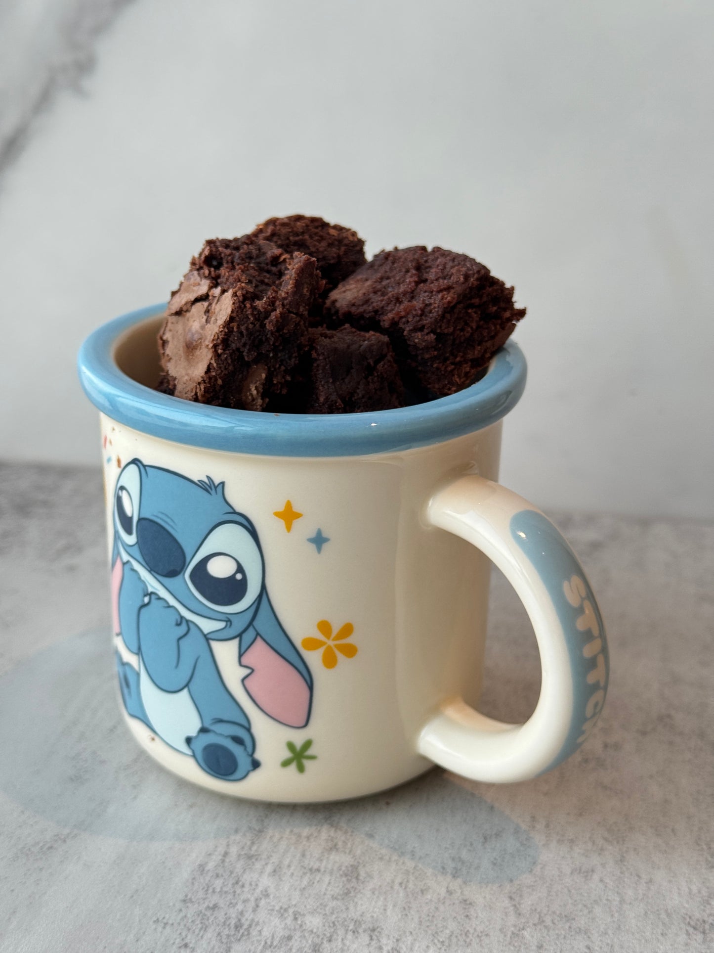 Stitch brownie cup ( cup + brownies )