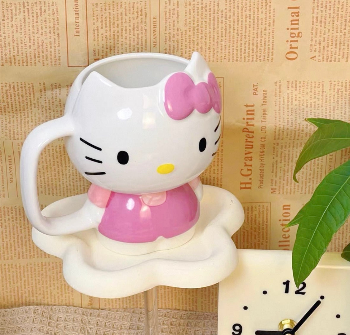 Hello Kitty figure mug