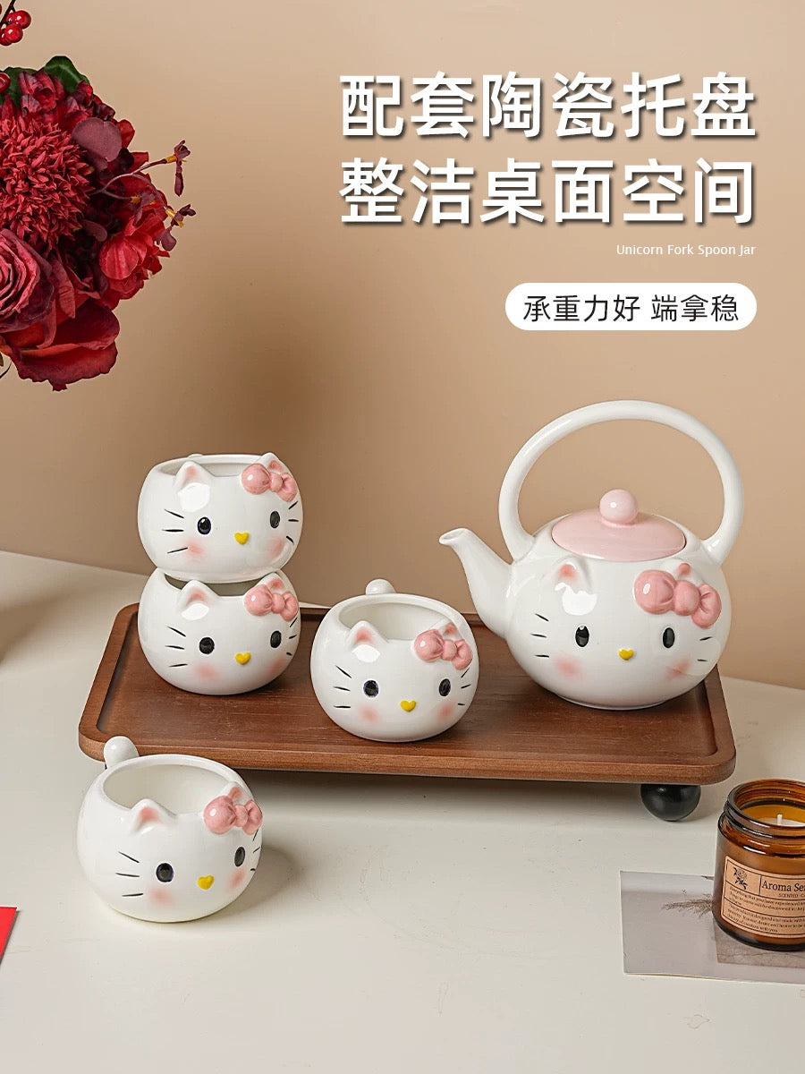 Hello kitty tea set (2 cups)