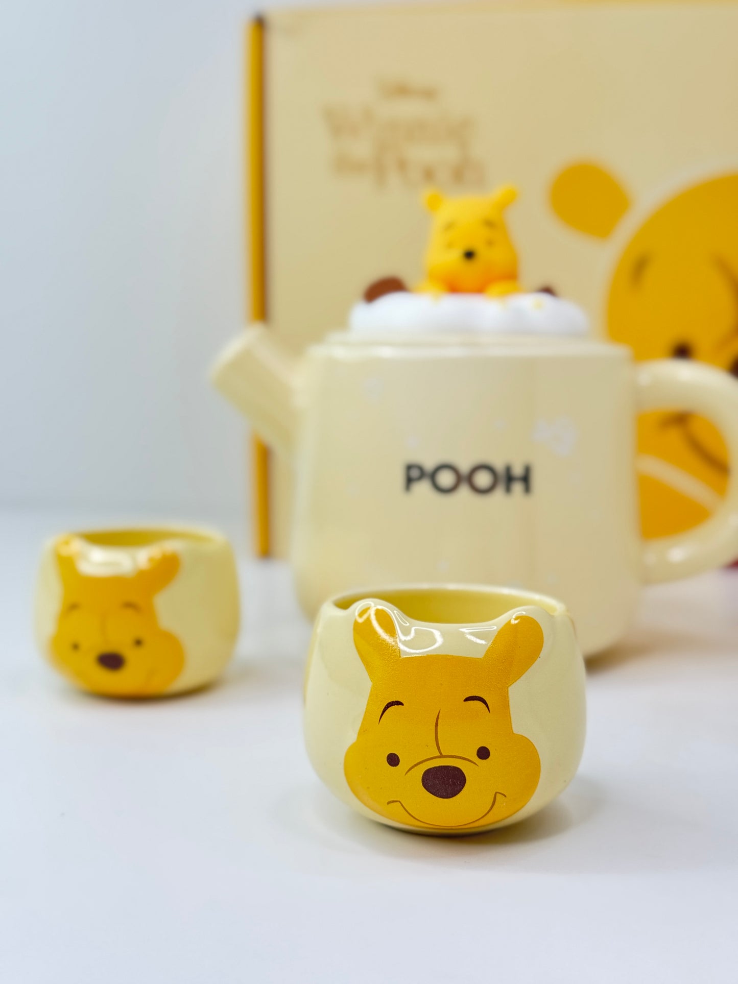 Winnie the Pooh teapot set