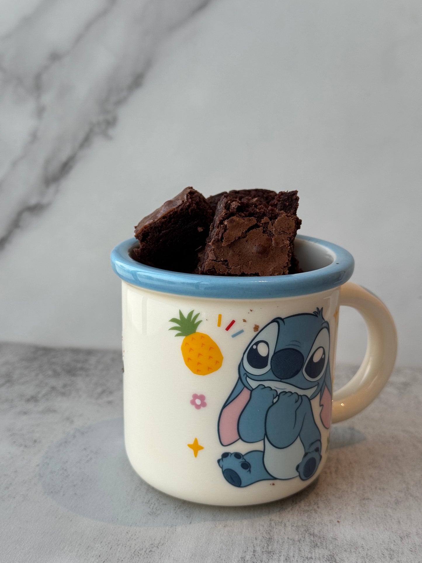 Stitch brownie cup ( cup + brownies )