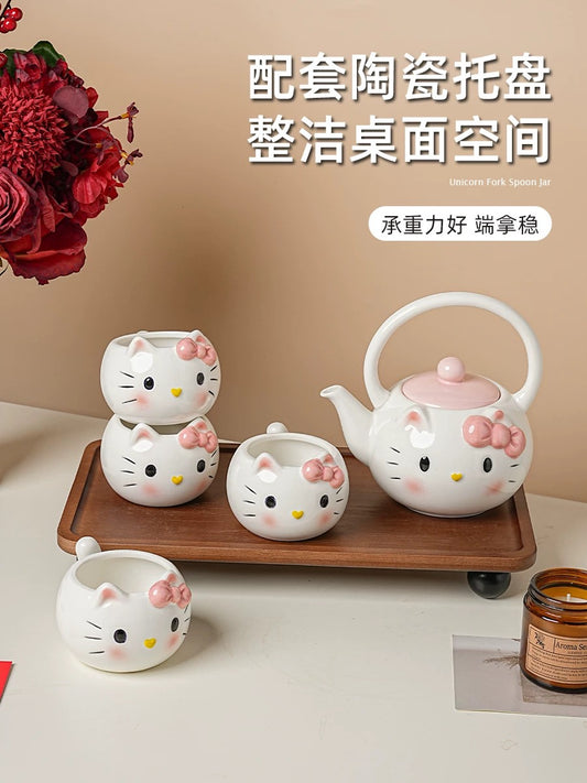 Hello kitty tea set (2 cups)