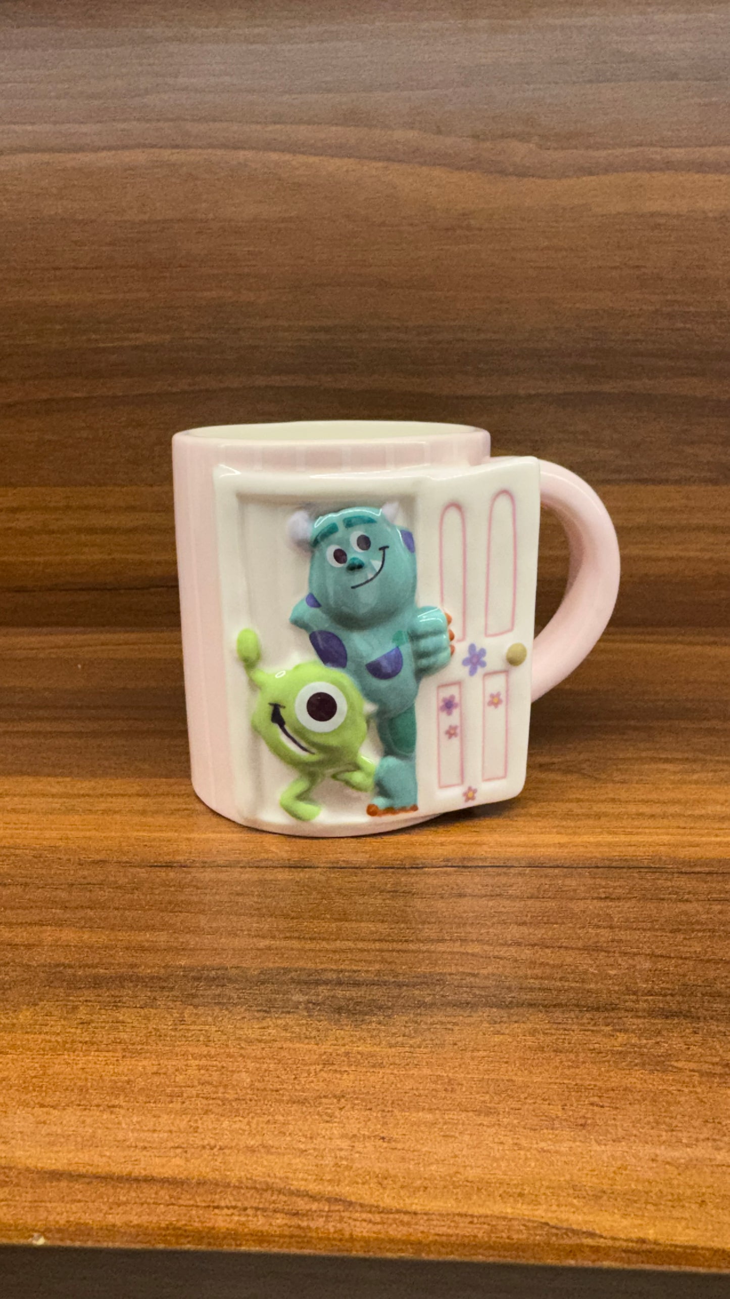 Monsters peek a boo - Japan