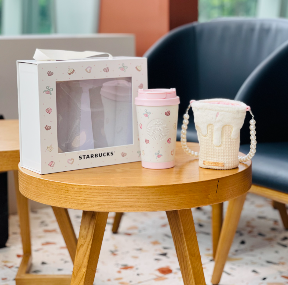 Starbucks  Stainless Steel Insulated Cup Gift Box with Plush Cup Sleeve - 380 ml